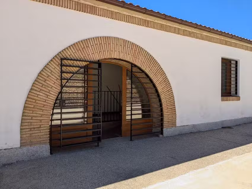 Albergue-hostel &laquo;Las Escuelas&raquo;