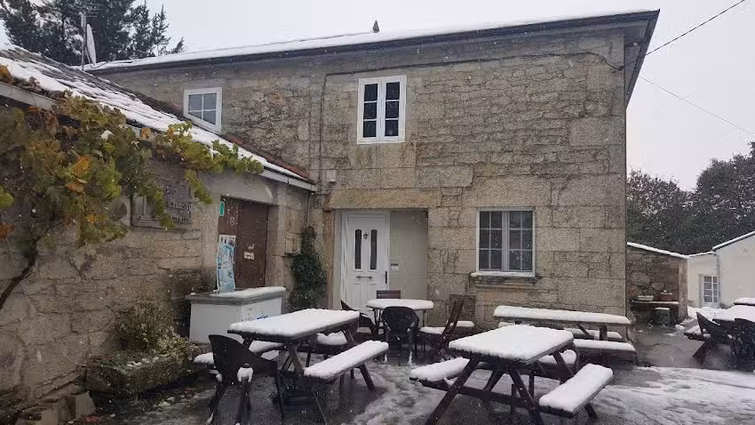 Albergue-Restaurante Casa Cruceiro de Ferreiros