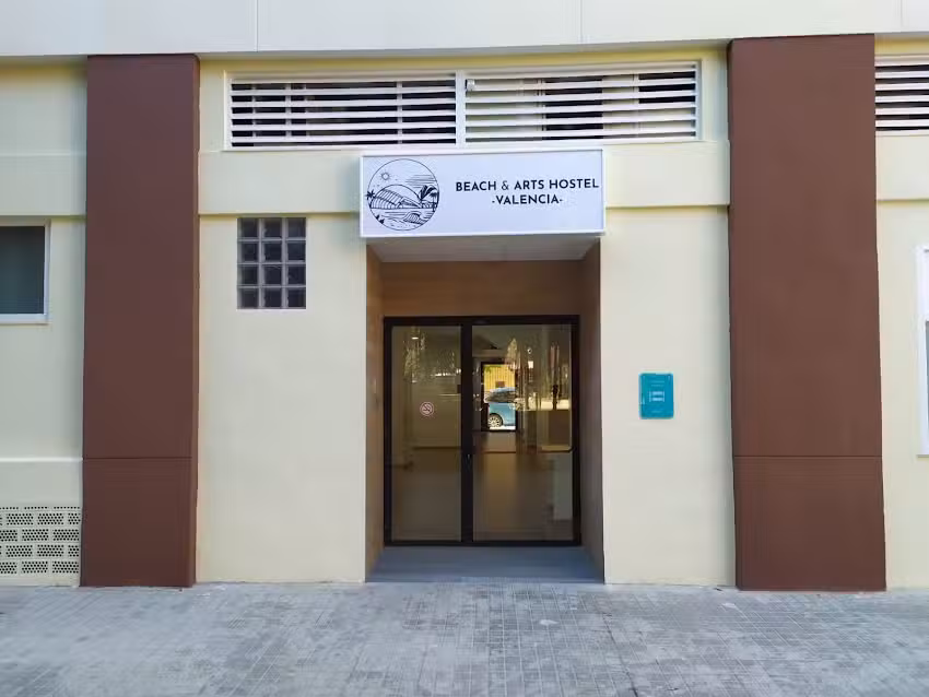 Beach & Arts Hostel -Valencia-