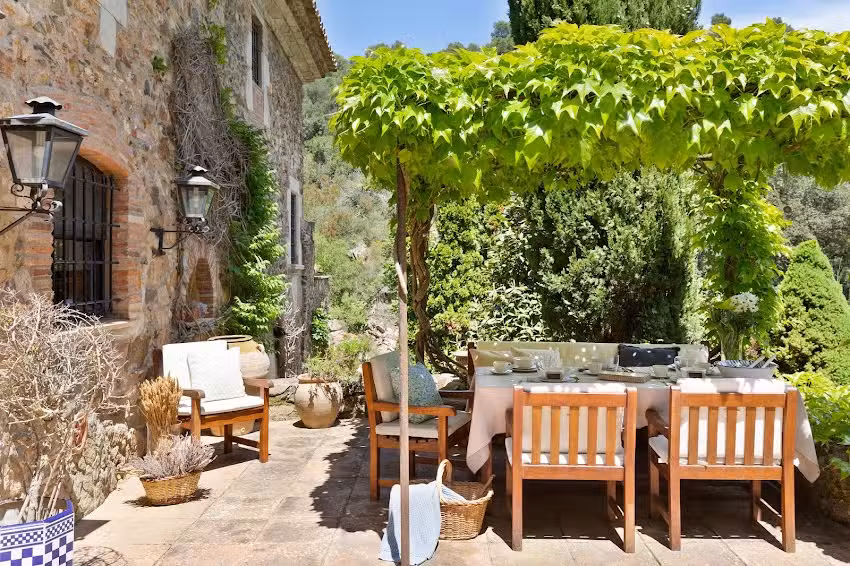El Molí de Can Burjats con piscina y chimenea – Wehost Costa Brava