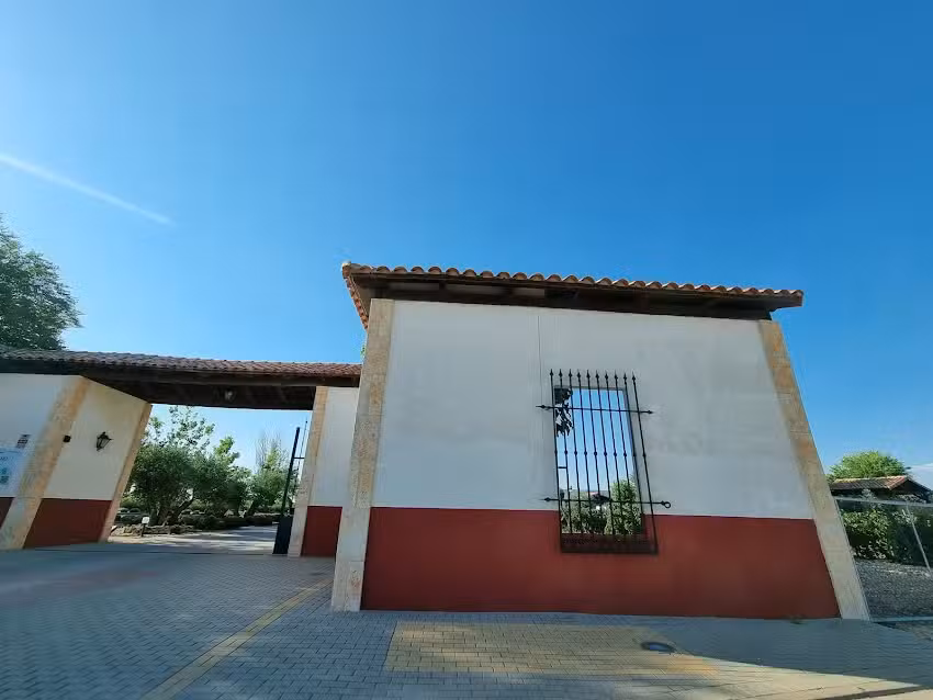 Finca El Encinar / Restaurante – Hotel