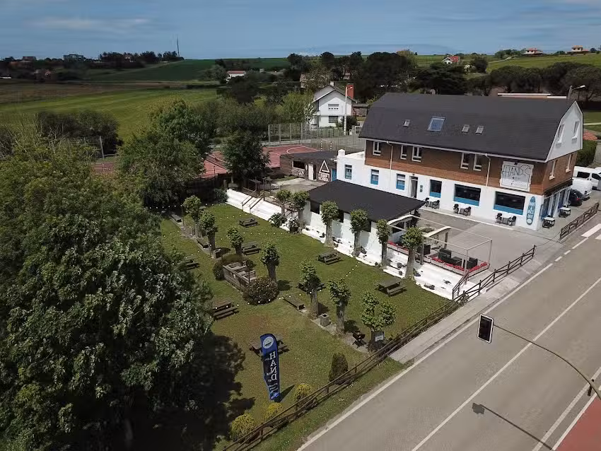 H.A.N.D. Surf Hostel «HOTEL»