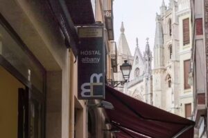 Hostal Albany