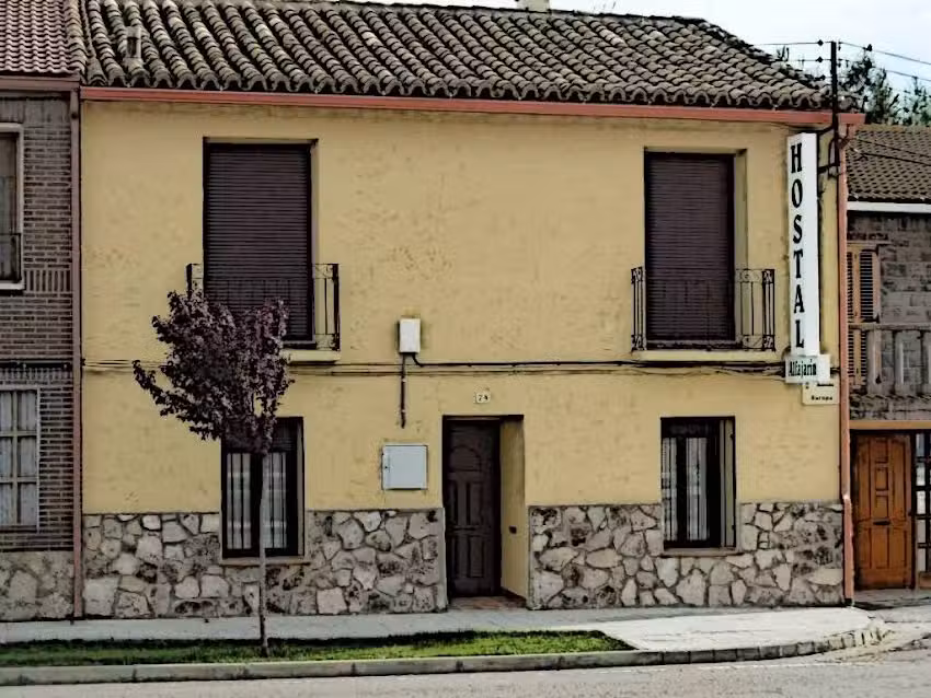 Hostal Alfajarin