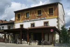 Hostal Bar Restaurante Urbión