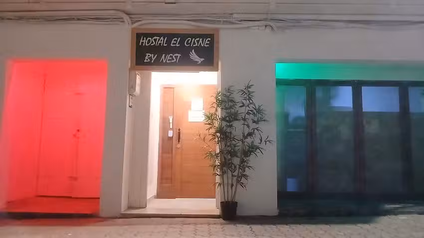 Hostal Cisne by Nest