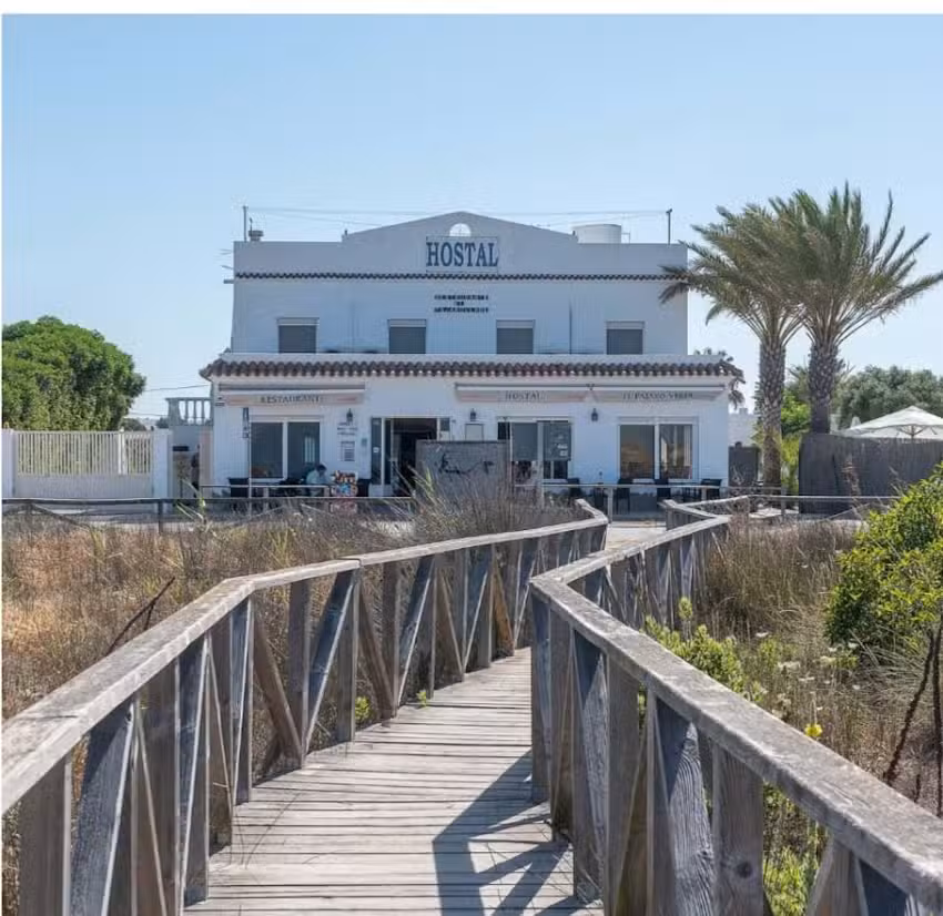 Hostal El Pájaro Verde y Restaurante