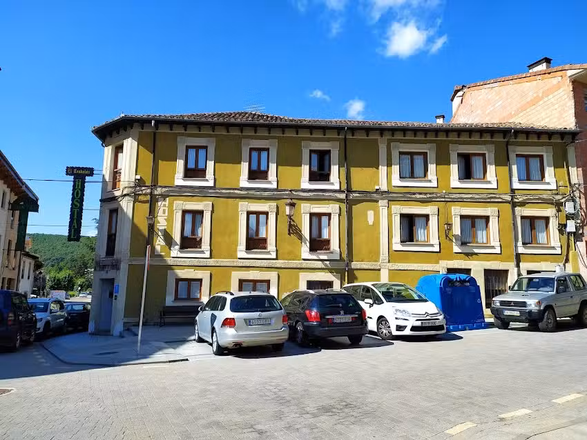 Hostal El Resbal&oacute;n