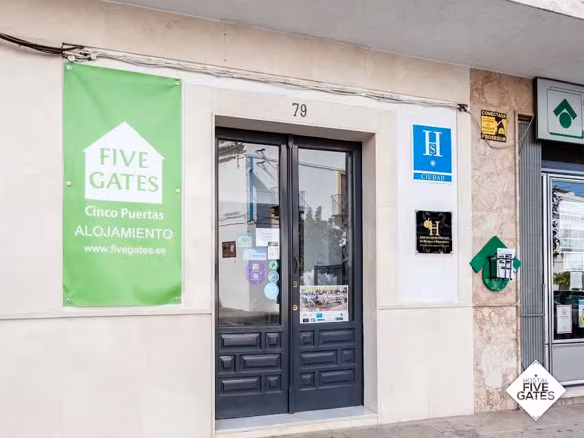Hostal Five Gates