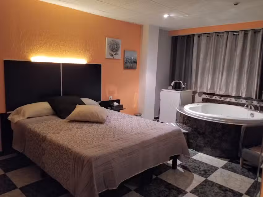 Hostal Happy Stay habitaciones c&eacute;ntricas