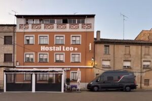 Hostal Leo