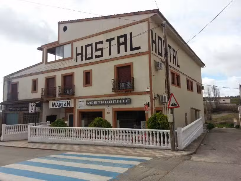 Hostal Q Albares