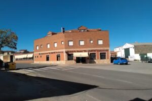 Hostal Restaurante «El Monte»