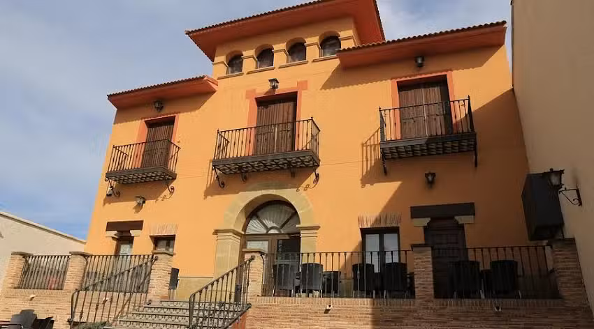 Hostal Restaurante El Portegao