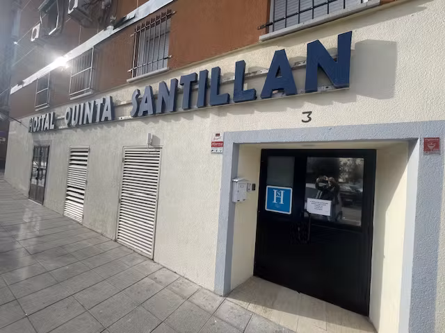 HOSTAL SANTILLANA