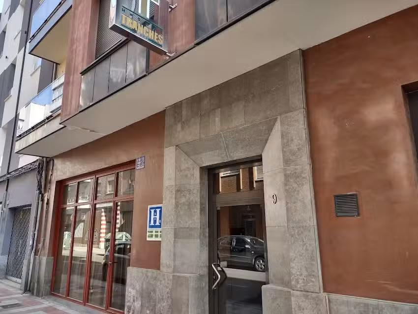 Hostal Tranches