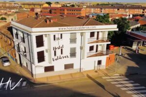 HOSTAL VALDERAS