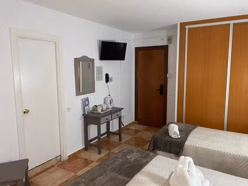 Hostal Virgen del Roc&iacute;o 2 (HVR2)