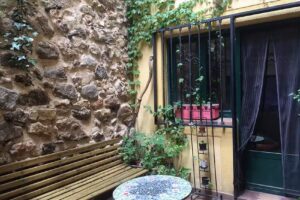 Hostel Económico en Segovia – DUERMEVELA