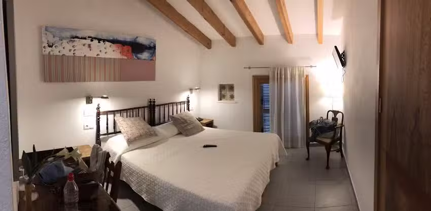 L&acute;hostal- Hotel D&acute;interior