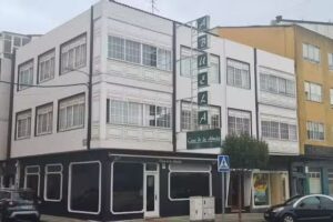 La Casa de la Abuela, Narón