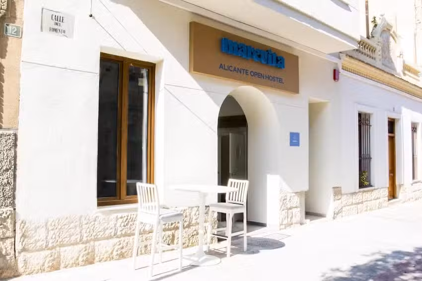 Marevita Hostel Suites