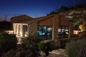 Masia Esclopets (Hostal de Ribelles)