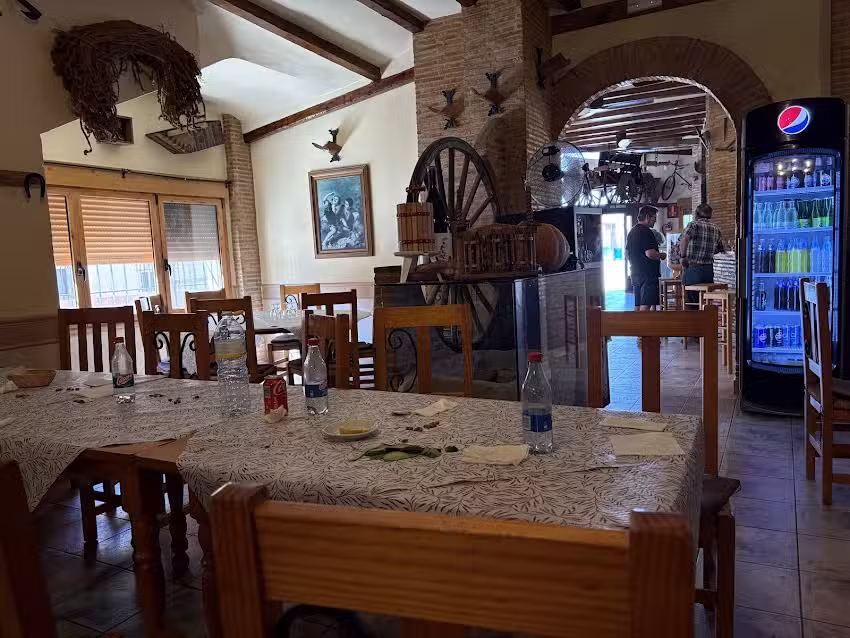 Mes&oacute;n El Colegial y hostal Petra &ndash; Loter&iacute;as