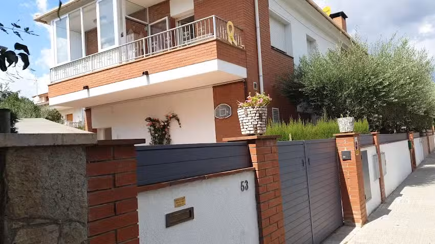 Pensi&oacute; Cam&iacute; Reial